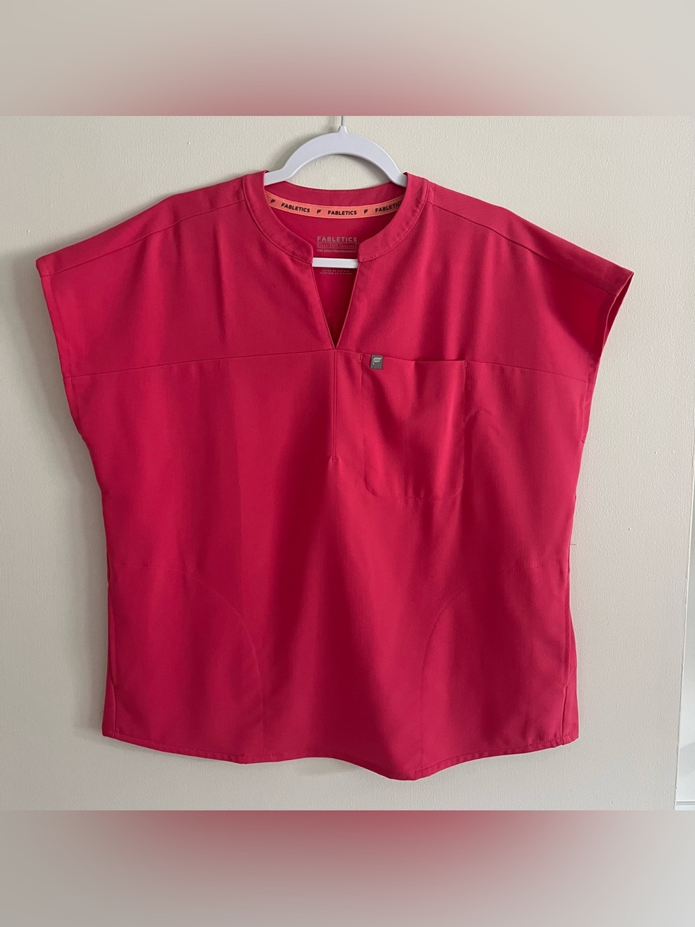 Fabletics Women’s Evolve Oversized Scrub Top Gelato